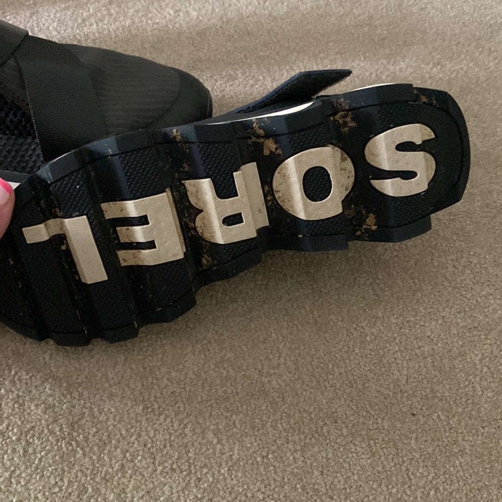 Sorel shoes - Picture 2 of 3